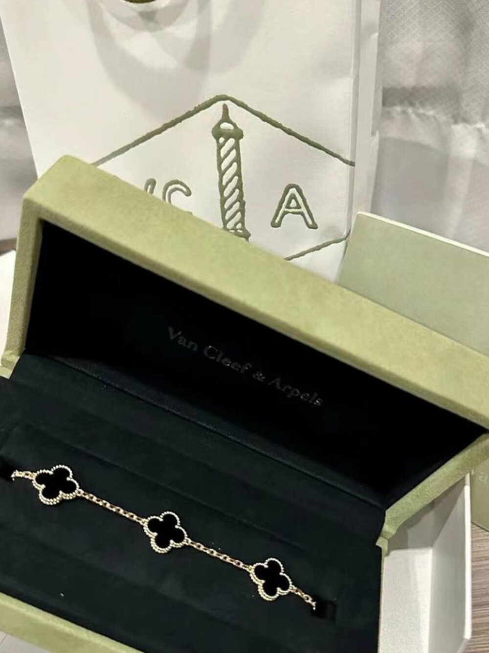 ✨Van Cleef & Arpels Black Bracelet✨